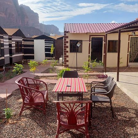 Wadi Rum Oryx Hostel & Tours Exterior foto