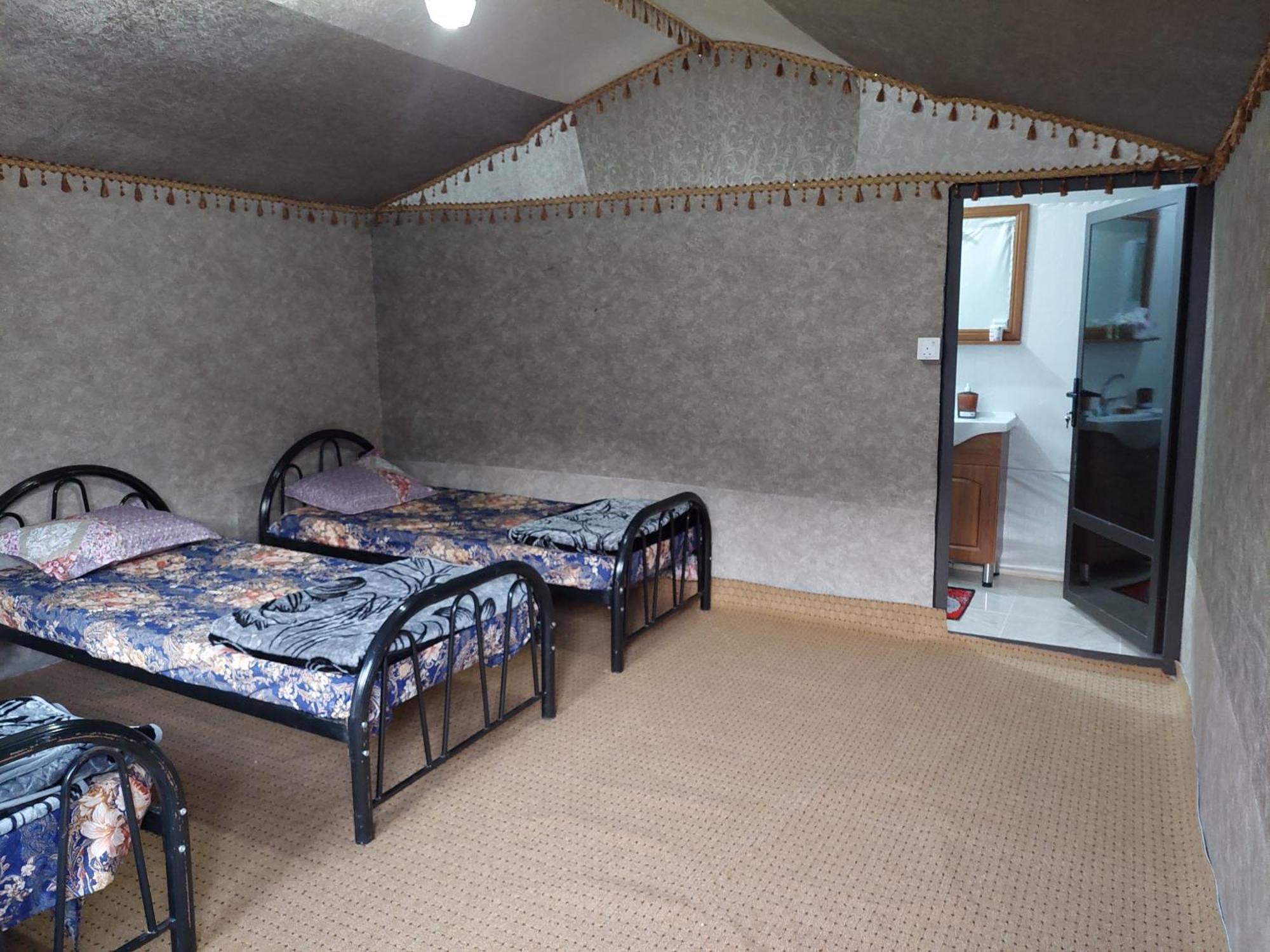 Wadi Rum Oryx Hostel & Tours Quarto foto