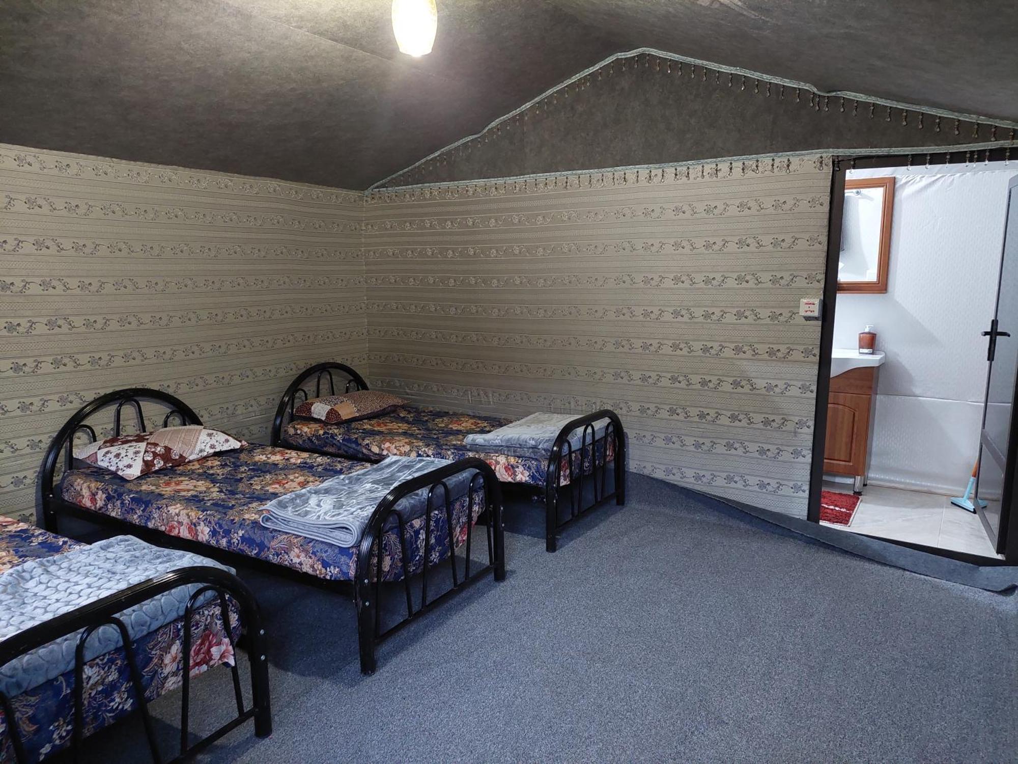 Wadi Rum Oryx Hostel & Tours Quarto foto